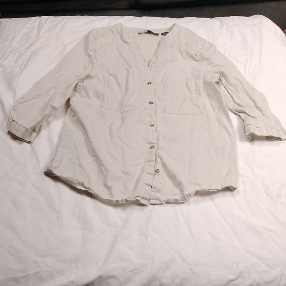 Harve Bernard women's button 3/4 sleeved top size small - Picture 1 of 9